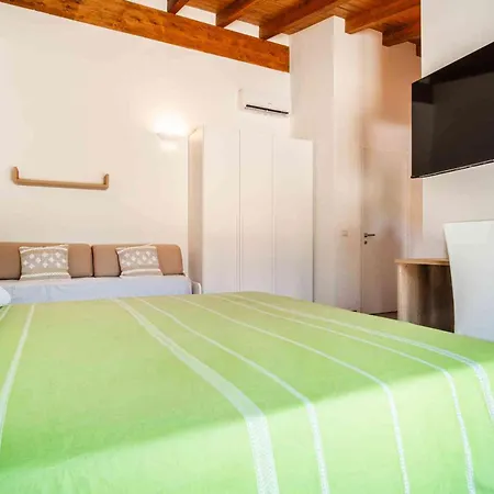 Πανσιόν Luxury La Cinta 3*