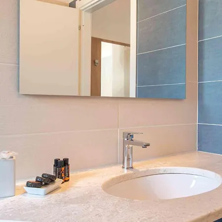 Luxury La Cinta